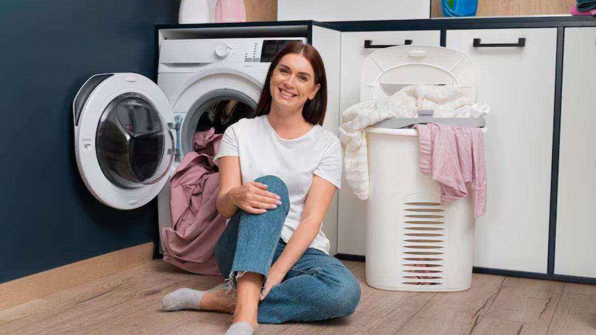 https://www.jagranimages.com/images/newimg/23102024/23_10_2024-washing_machine_with_inbuilt_heater_23820436.jpg