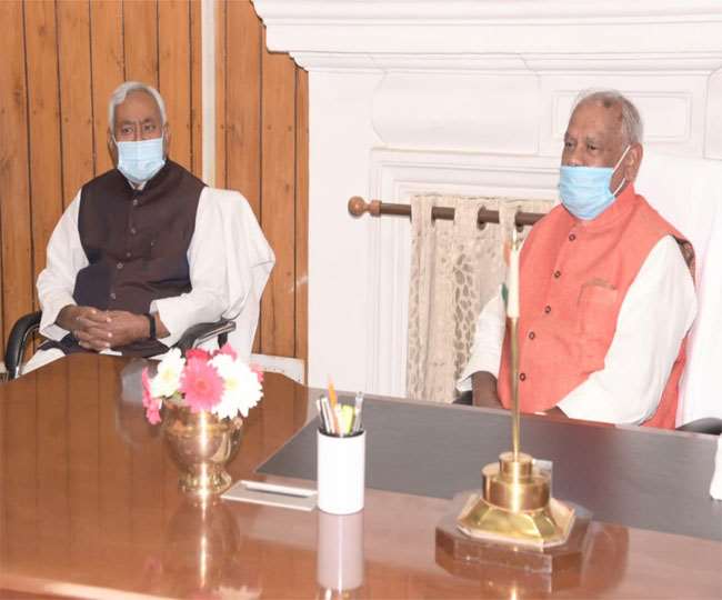 Bihar Politics AIMIM MLAs adamant at swearing in Legislative Assembly  objected to speaking India