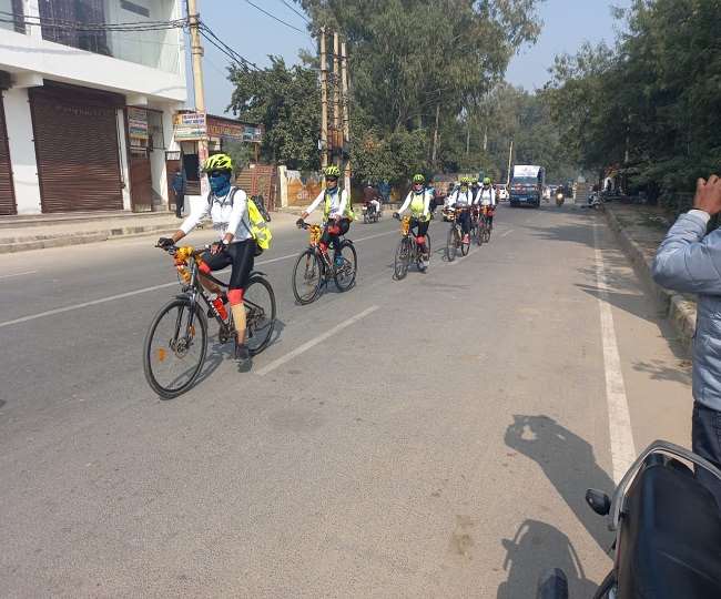 साईकिल रैली 16 पुलिस महिला साइकिलिस्ट टीम के साथ 25 दिनों में 23 पुलिस जिलों को कवर करेगी।