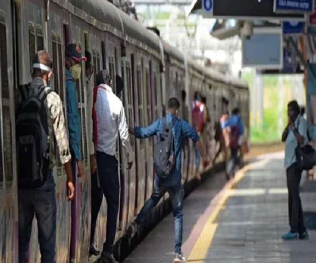टीकाकरण कराने वाले यात्रियों को रेलवे ने विशेष सुविधा दी है।