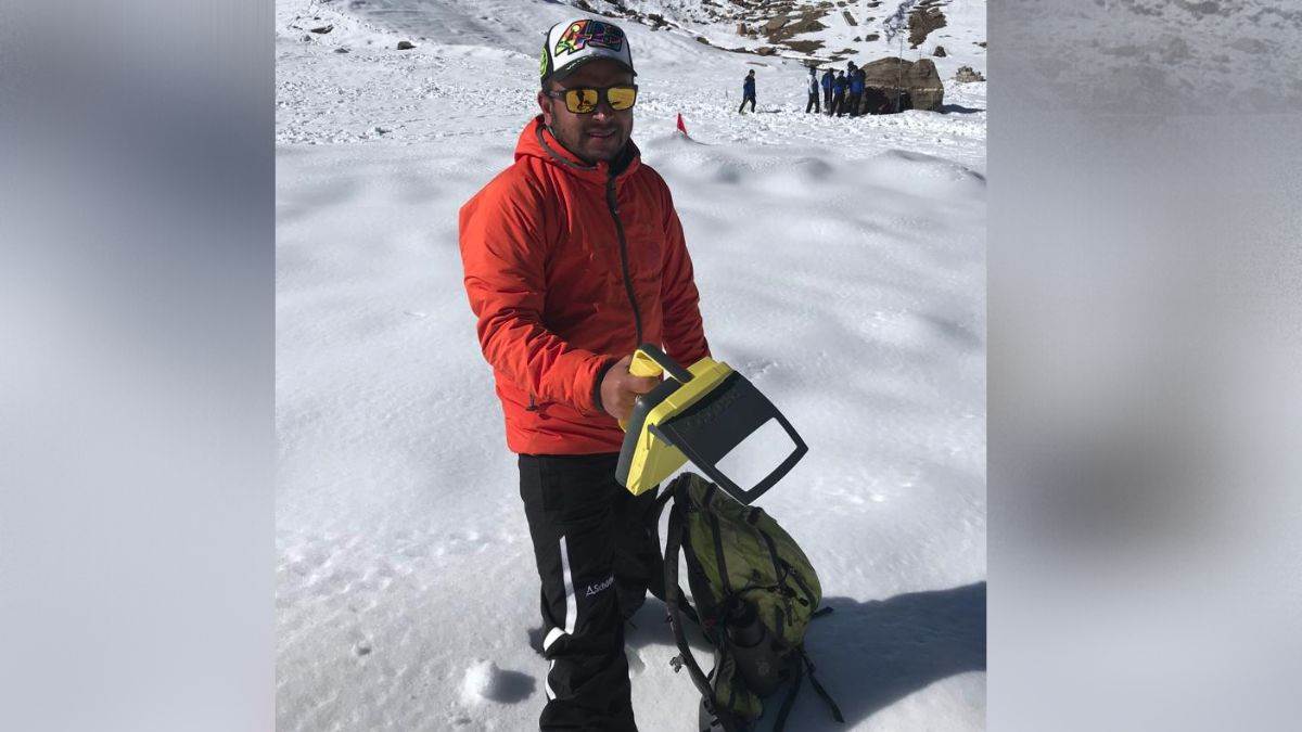 Trekker Missing In Avalanche 