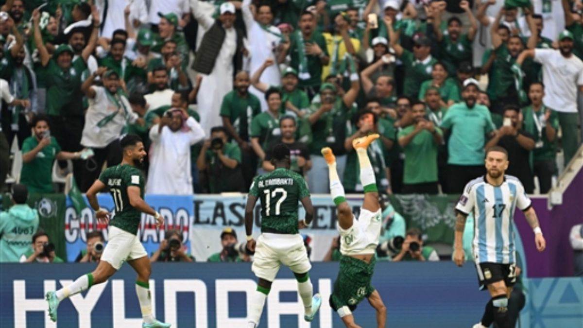 https://www.jagranimages.com/images/newimg/23112022/23_11_2022-_saudi_arabia_football_team_23222280.jpg