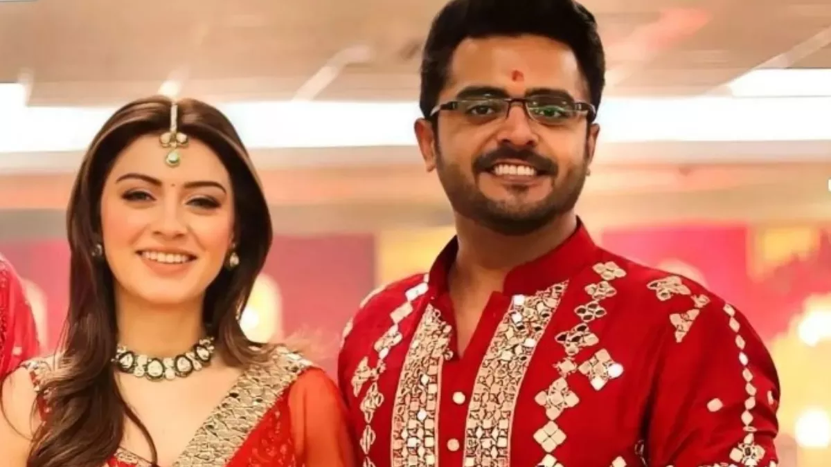 Hansika Motwani के प्री-वेडिंग सेलिब्रेशन की तस्वीरें आई सामने, लाल साड़ी में बला की खूबसूरत लगीं एक्ट्रेस