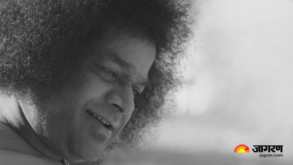 Sathya Sai Birthday: मात्र 14 साल के राजू सत्‍यनारायण ने खुद को बताया था अवतार, भक्‍तों ने बताया 'चमत्‍कारी'