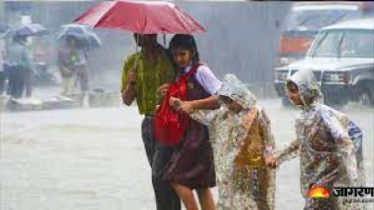 schools shut in eight districts of tamil nadu due to heavy rainfall