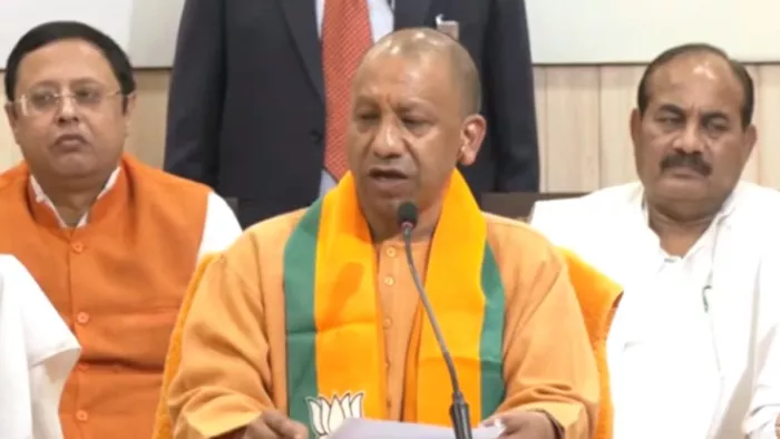 CM Yogi की प्रेस कॉन्फ्रेंस - सोशल मीडिया