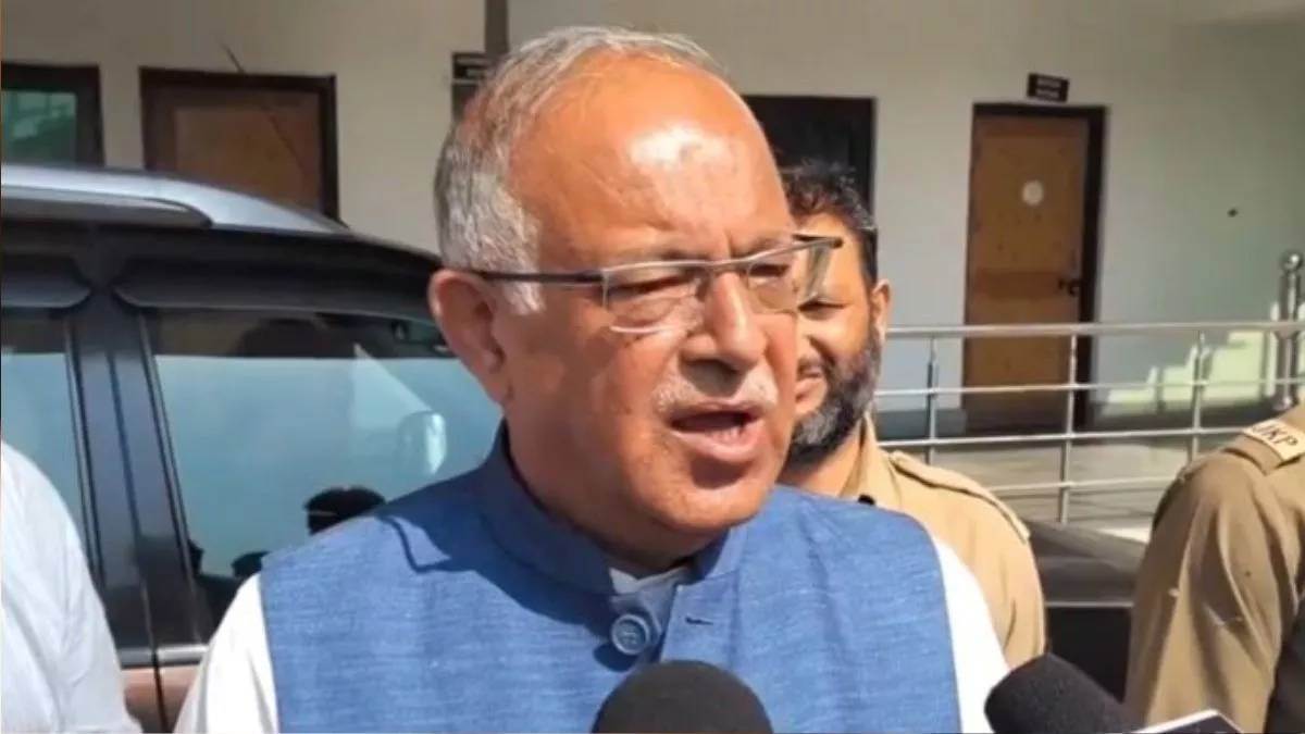 congress in jammu and kashmir state president tariq hamid karra seeks feedback from block leaders