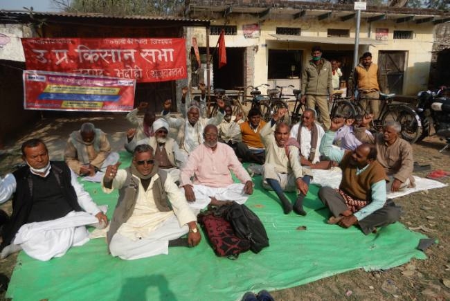 farmers organizations strike a symbolic hunger strike