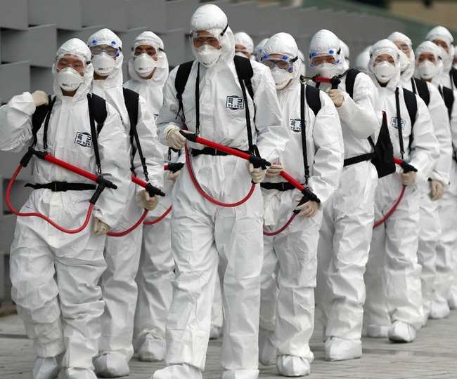 uk mulls even tighter curbs as coronavirus infections hit record figure