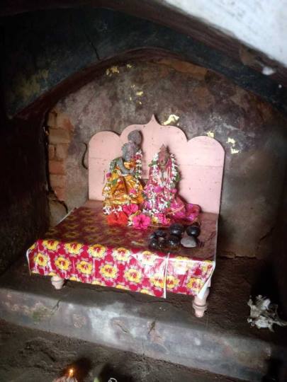 मधुबनी से बड़ी खबर: बेनीपट्टी राम-जानकी मंदिर से श्रीराम, जानकी, लक्ष्मण और श्री गणेश की बेशकीमती मूर्तियों की चोरी | Deshaj Times रहिका मंदिर से राधाकृष्ण की अष्टधातु की मूर्ति चोरी, लोगों में आक्रोश