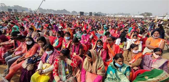 महिला सम्मेलन के जरिए भाजपा की कांग्रेस के साथ बसपा के वोट बैंक में भी सेंधमारी की कोशिश