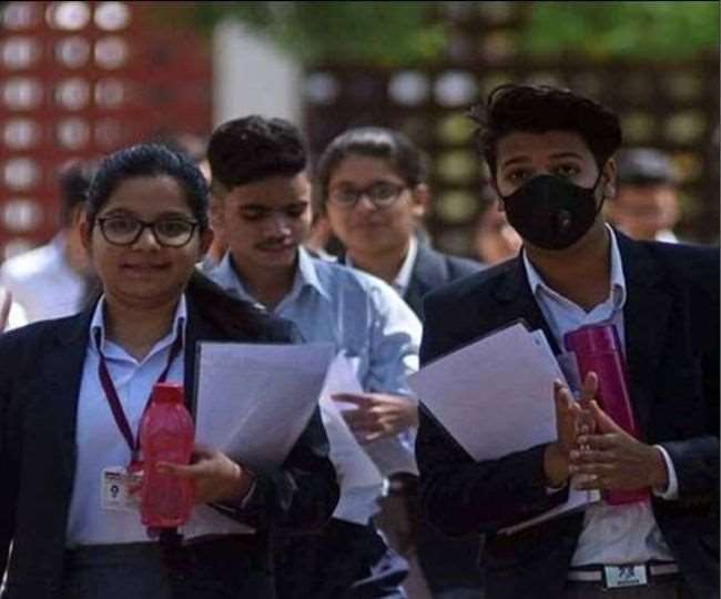 सीआईएससीई ने 10वीं और 12वीं के छात्र-छात्राओं के लिए महत्वपूर्ण सूचना जारी की है।