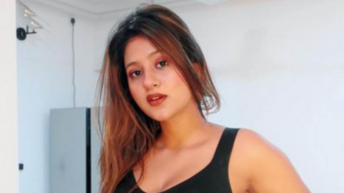 https://www.jagranimages.com/images/newimg/23122022/23_12_2022-anjali_arora1_23268622.jpg