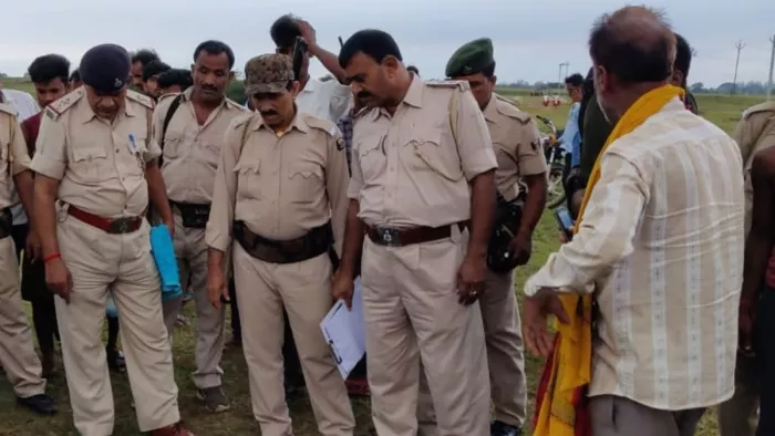 कुदाल से काटकर महिला की हत्या, खेत में शव मिलने से सनसनी; पति पर शक की सुई (सांकेतिक तस्वीर)