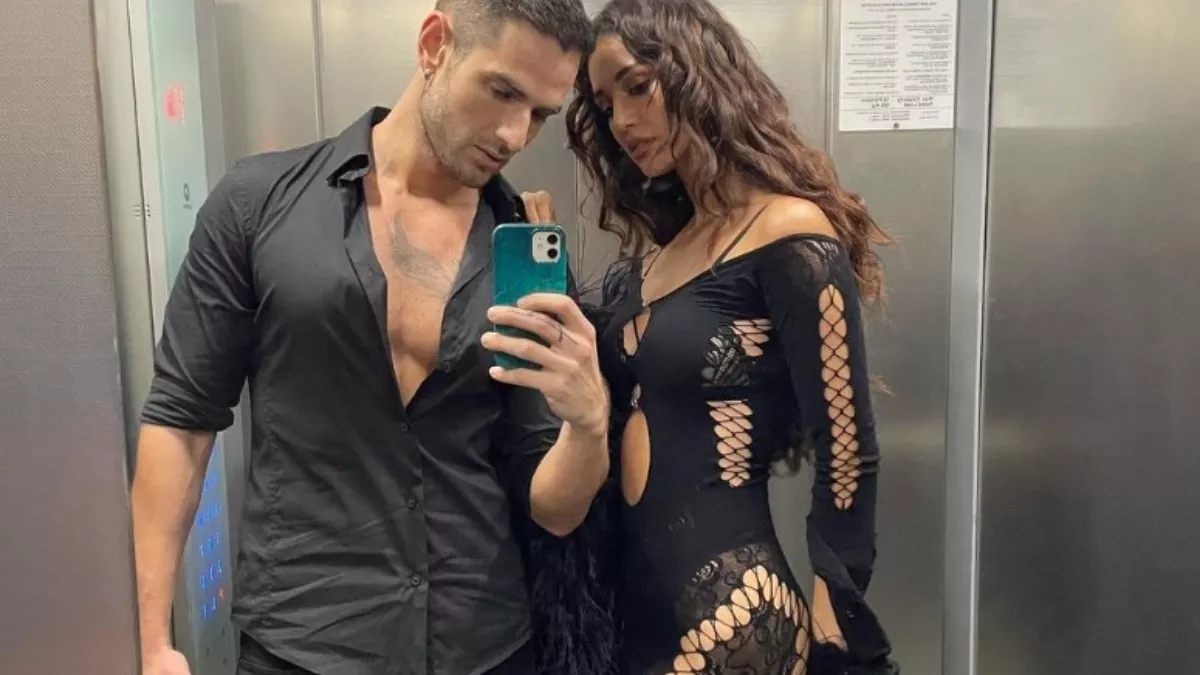 Disha Patani Video: रूमर्ड ब्वायफ्रेंड संग बेढंगे कपड़ों में दिशा आईं नजर,  फैंस बोले- 'चलो एक टाइगर तो बच गया' - Disha Patani spotted with rumoured  boyfriend Aleksandar Alex Ili ...