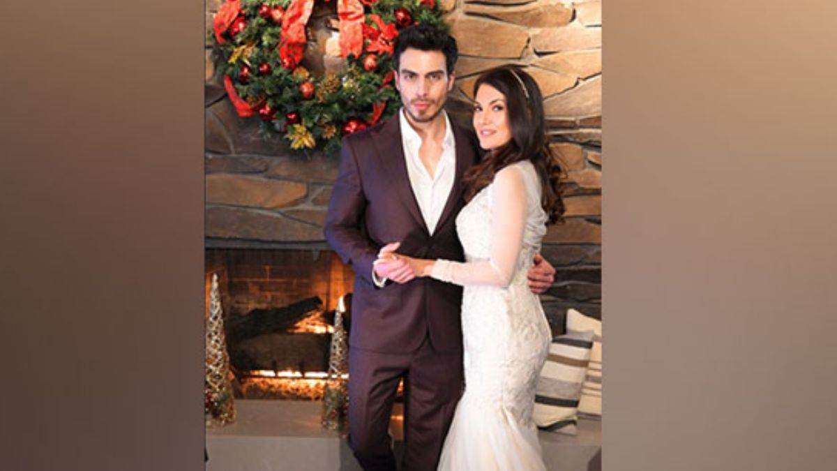 https://www.jagranimages.com/images/newimg/23122022/23_12_2022-imran_khan_wife_23268642.jpg
