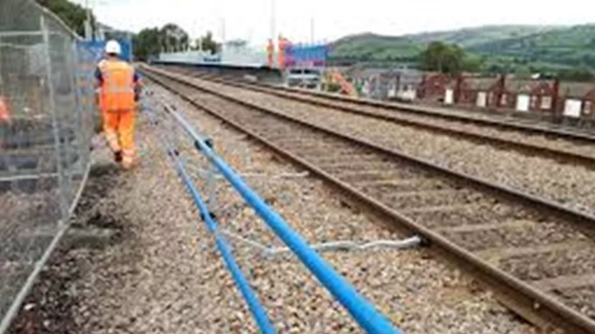 MP News: जबलपुर रेल मंडल की नई कवायद, अब रात में रेलवे ट्रैक की निगरानी करेंगे निजी गार्ड
