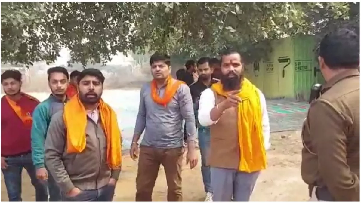 जिले में 6 जगहों पर ही पढ़ी जा सकती है खुले में नमाज
