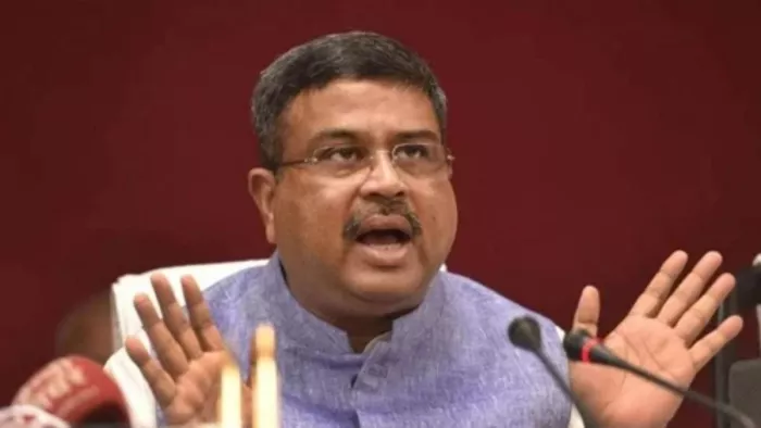 Kamiya Jani के मामले पर धर्मेन्द्र प्रधान की प्रतिक्रिया