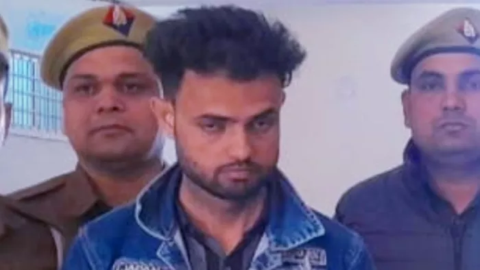 नकली नोट के साथ गिरफ्तार आरोपित आदिल।