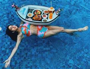 सारा अली खान प्रिंटेड बिकनी में नजर आ रही हैl