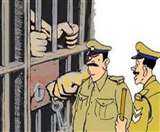 सिद्धार्थ ने पुलिस के उच्चाधिकारियों से शिकायत की है।