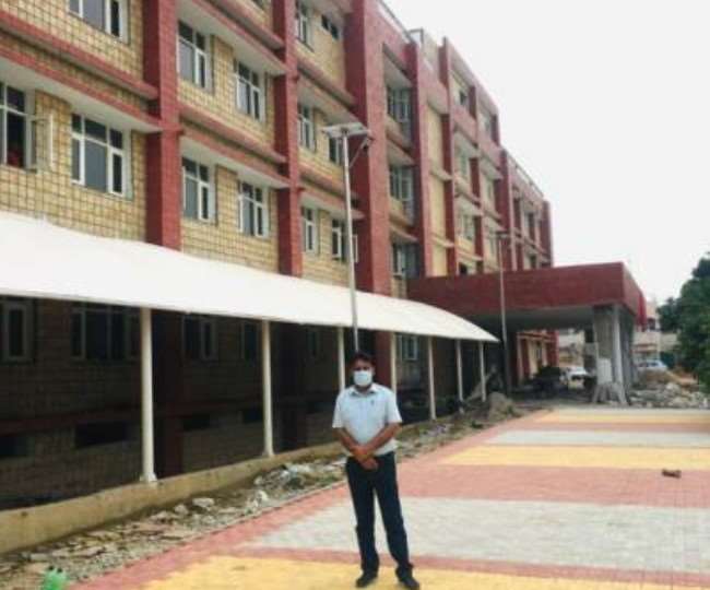 यमुनानगर सिविल अस्पताल की नई बिल्डिंग का निर्माण कार्य।