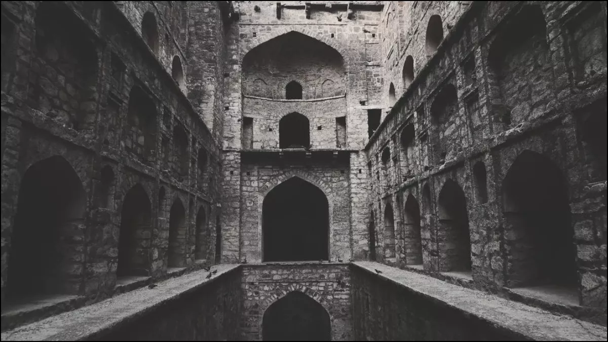 India’s Most Haunted Place: ये हैं भारत की 5 सबसे डरावनी जगह, रात तो दूर दिन में भी जाने से डरते हैं लोग