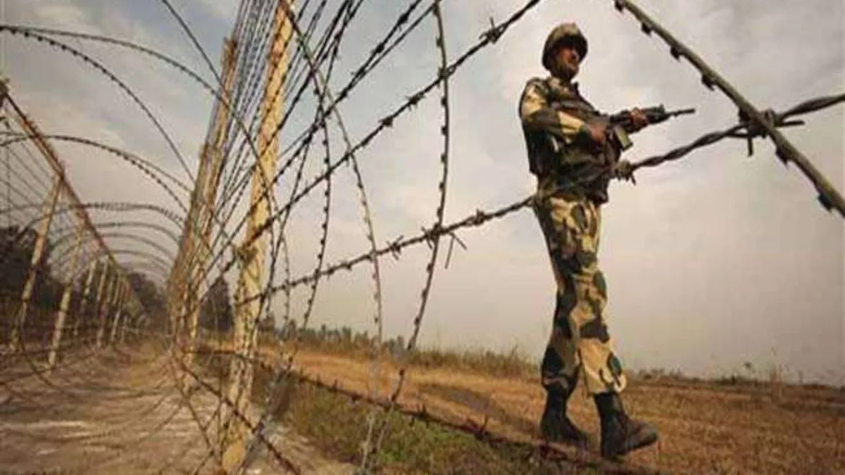 Punjab: भारत-पाक सीमा के पास से बीएसएफ ने दो भारतीय संदिग्ध व्यक्तियों को पकड़ा