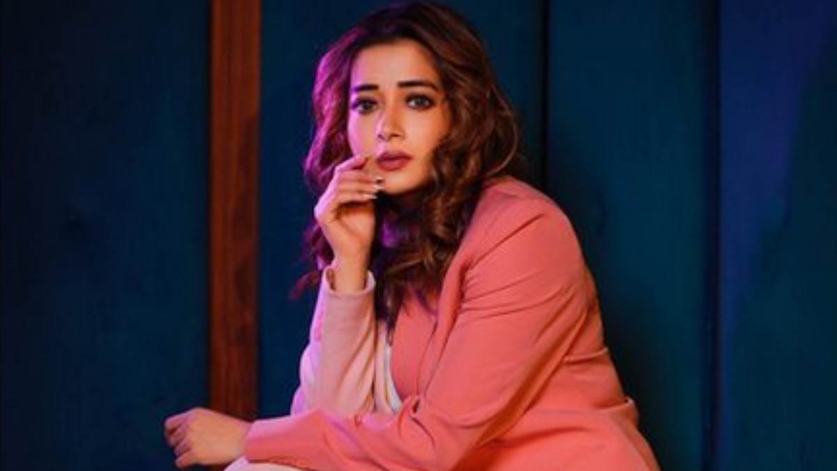 https://www.jagranimages.com/images/newimg/24012023/24_01_2023-tina_datta_23307323.jpg
