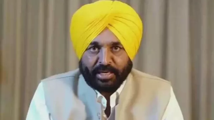 Punjab: केंद्रीय फंड खर्च न करने को लेकर मुख्यमंत्री मान ने फिर जताई नाराजगी,