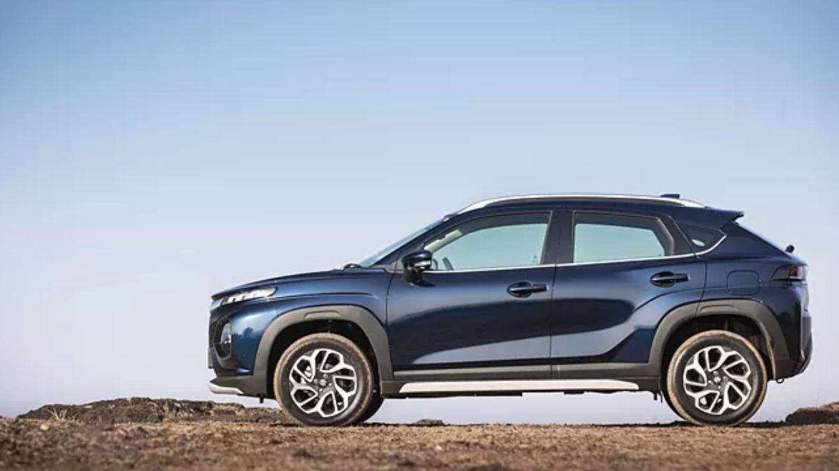 https://www.jagranimages.com/images/newimg/24012024/24_01_2024-maruti_fronx_side_profile__23637243.jpg