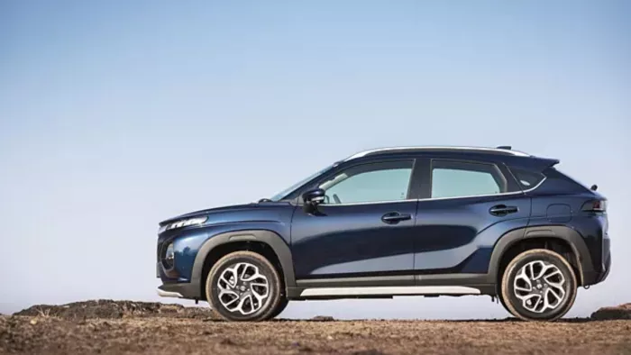 Maruti Suzuki Fronx ने 1 लाख यूनिट सेल का आंकड़ा पार किया है।