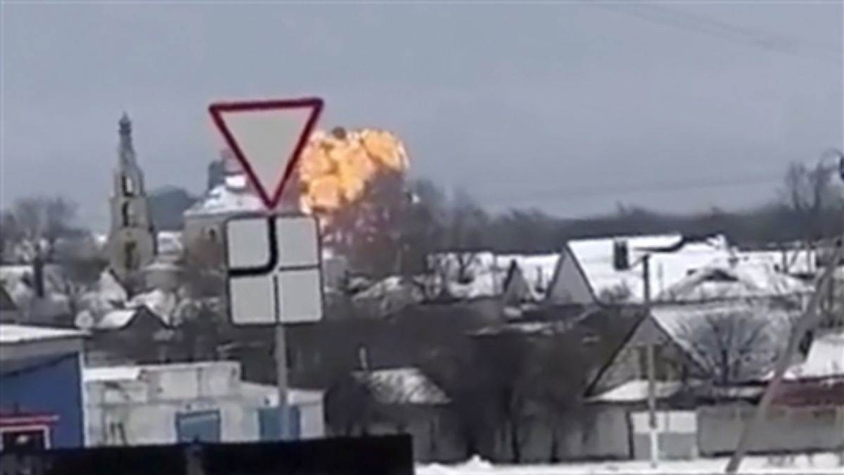 russian military transport plane crashes near ukrainian border in belgorod