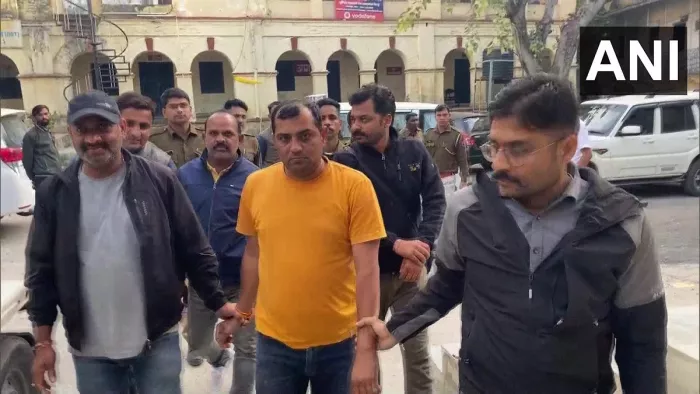 पेपर लीक का मास्टर माइंड का पुलिस ने निकाला जुलूस, 27 तक रिमांड पर
