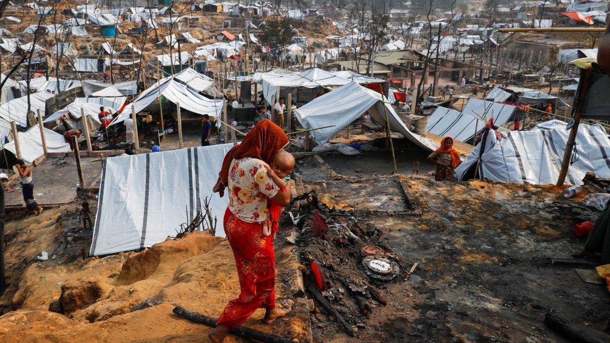 https://www.jagranimages.com/images/newimg/24022024/24_02_2024-rohingya_camp_23660538.jpg