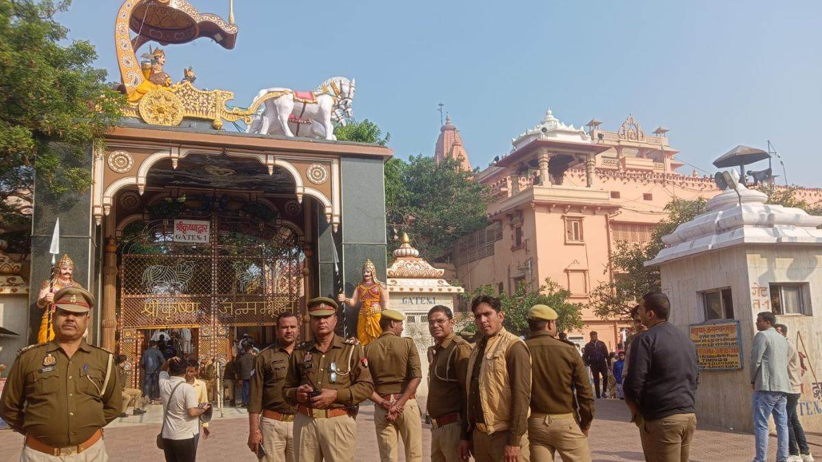 ashutosh pandey gets threat to bomb blast in sri krishna janmabhoomi case