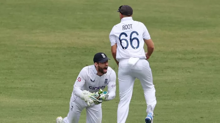 IND vs ENG: यशस्वी को आउट करने के लिए बेईमानी पर उतारू हुए इंग्लिश खिलाड़ी।