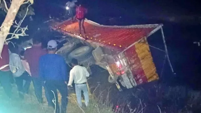 Masaurhi truck accident पटना में हादसा। (फोटो- जागरण)