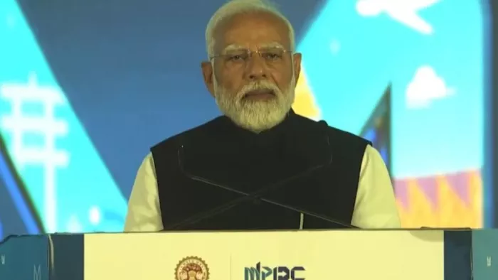 भोपाल में पीएम मोदी ने इंवेस्टर्स समिट का उद्घाटन किया (फोटो-पीटीआई)