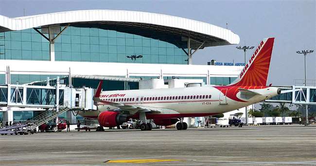 Ranchi Airport News: भगवान बिरसा मुंडा एयरपोर्ट को देश में दूसरा स्थान मिला।
