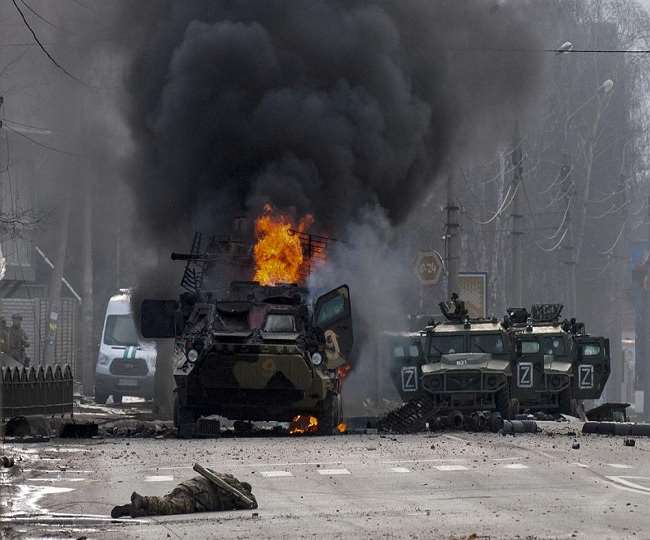 Breaking News: यूक्रेन पर रूस ने तेज किया हमला, लुहान्स्क के पास बमबारी में चार की मौत और छह घायल