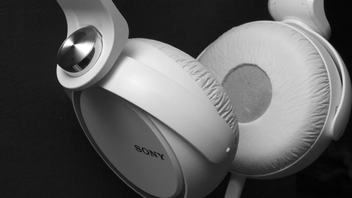 Best Sony Headphones: है न गज़ब !! साउंड क्वालिटी इतनी जबरदस्त की थिरक उठेंगे कदम, डिज़ाइन भी है सबसे हटके