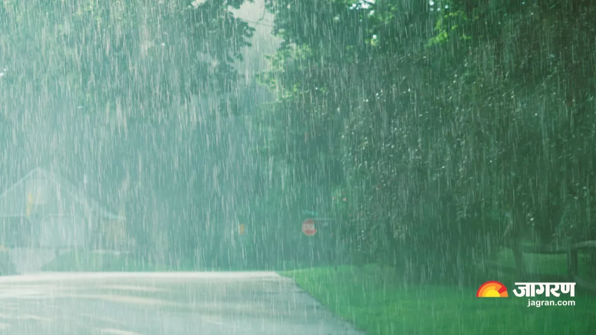 Delhi-NCR Weather: दिल्ली-एनसीआर के कई इलाकों में तेज हवा के साथ शुरू हुई बारिश, सुहावना हुआ मौसम