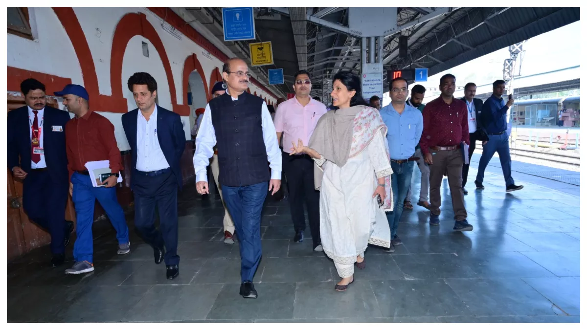 Punjab: उत्तर रेलवे के महाप्रबंधक ने कार्य प्रगति की समीक्षा की, फिरोजपुर मंडल का किया दौरा