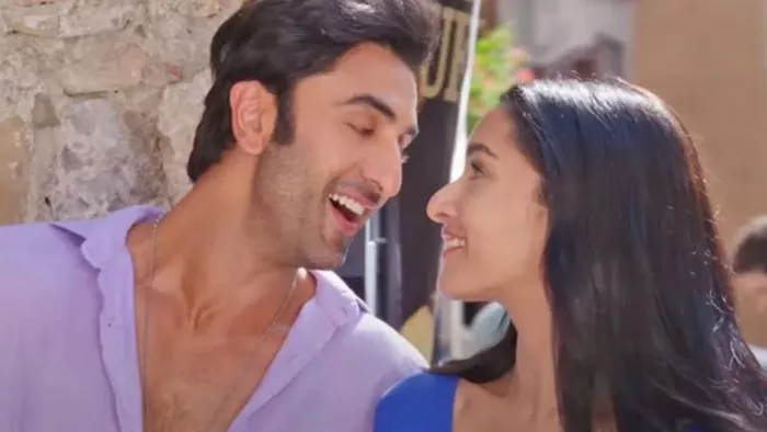 Still Image of Ranbir Kapoor and Shraddha Kapoor from TJMM