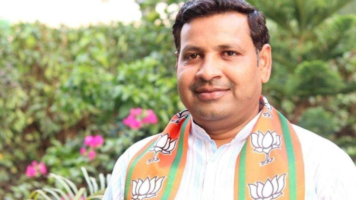 https://www.jagranimages.com/images/newimg/24032024/24_03_2024-hathras_bjp_candidate_lok_sabha__23682357.jpg