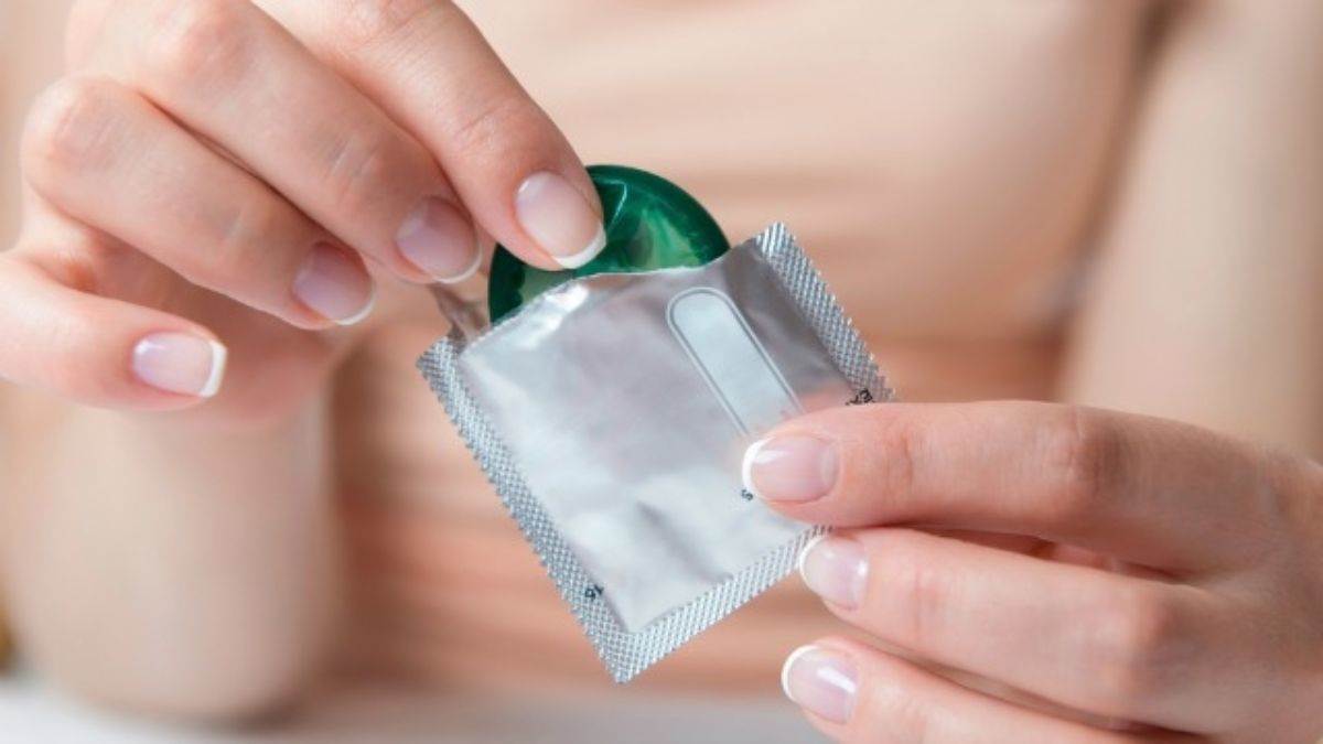 https://www.jagranimages.com/images/newimg/24032025/24_03_2025-condom_news_23905424.jpg