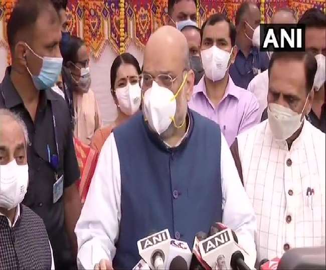 संकट के बीच गांधीनगर में ऑक्सीजन प्लांट का उद्घाटन, अमित शाह बोले- अन्य राज्यों को मिलेगी मदद