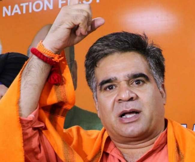 यह वीडियो शाम साढ़े पांच बजे रविन्द्र रैना को मिला।